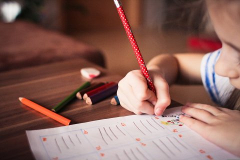 Garde d'enfants et aide aux devoirs à Villenave-d'Ornon